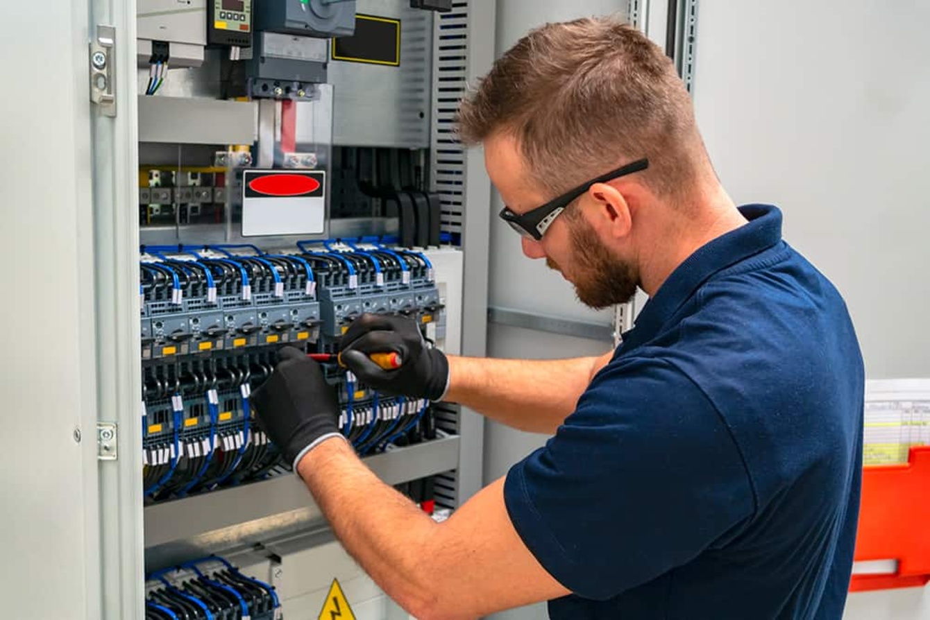 Elektriker bei Heußner-Nuhn in Neuenstein