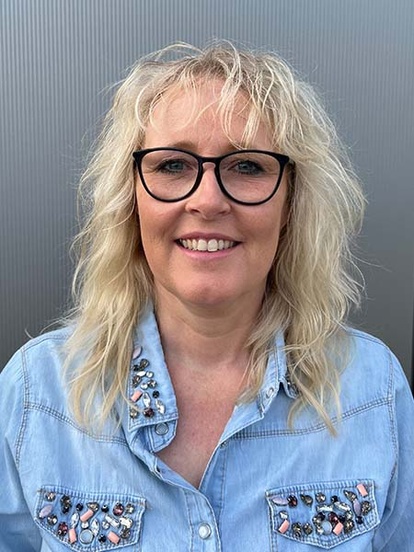 Bettina Hiesl bei Heußner-Nuhn in Neuenstein